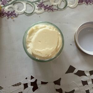 ￼ pineapple, mango body butter, and a 4 ounce glass jar